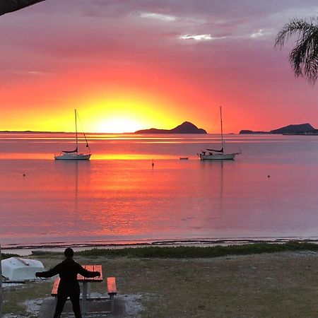 Salamander Beach Accommodation - Adults Only Salamander Bay Buitenkant foto