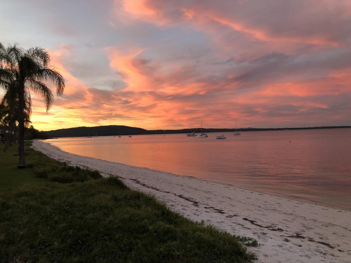 Salamander Beach Accommodation - Adults Only Salamander Bay Buitenkant foto