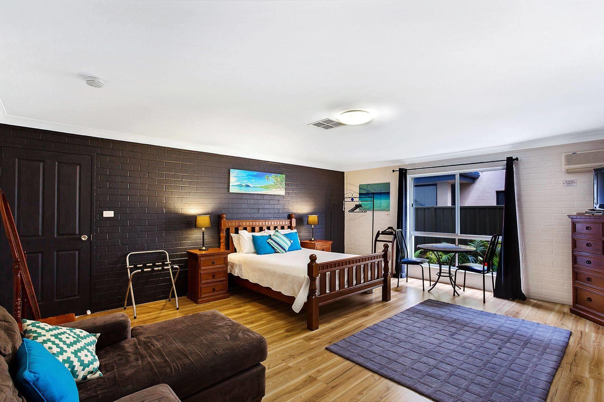 Salamander Beach Accommodation - Adults Only Salamander Bay Buitenkant foto